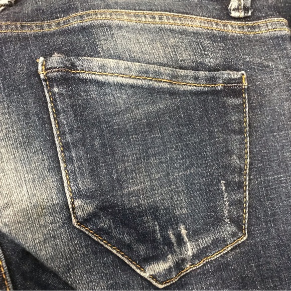 Ladies distressed low-rise jeans - Picture 5 of 9